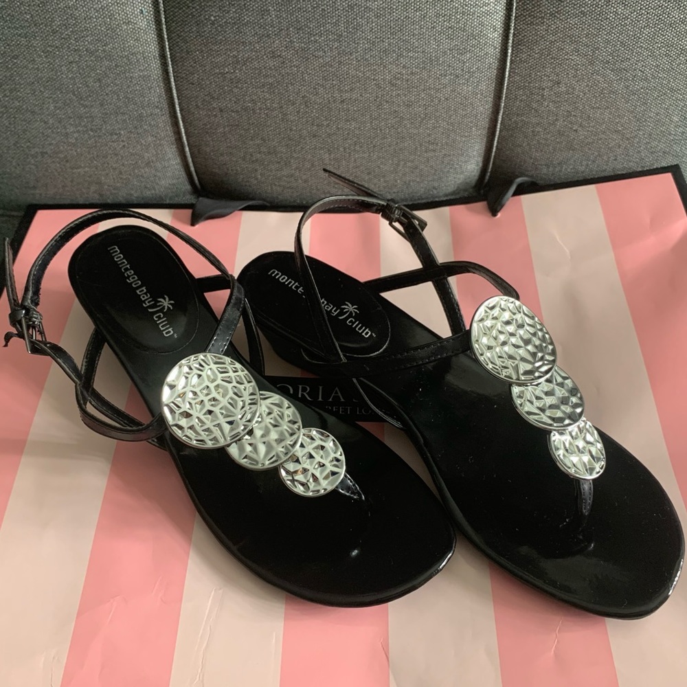 Womens MontegoBayClub Black Patent Leather Sandals